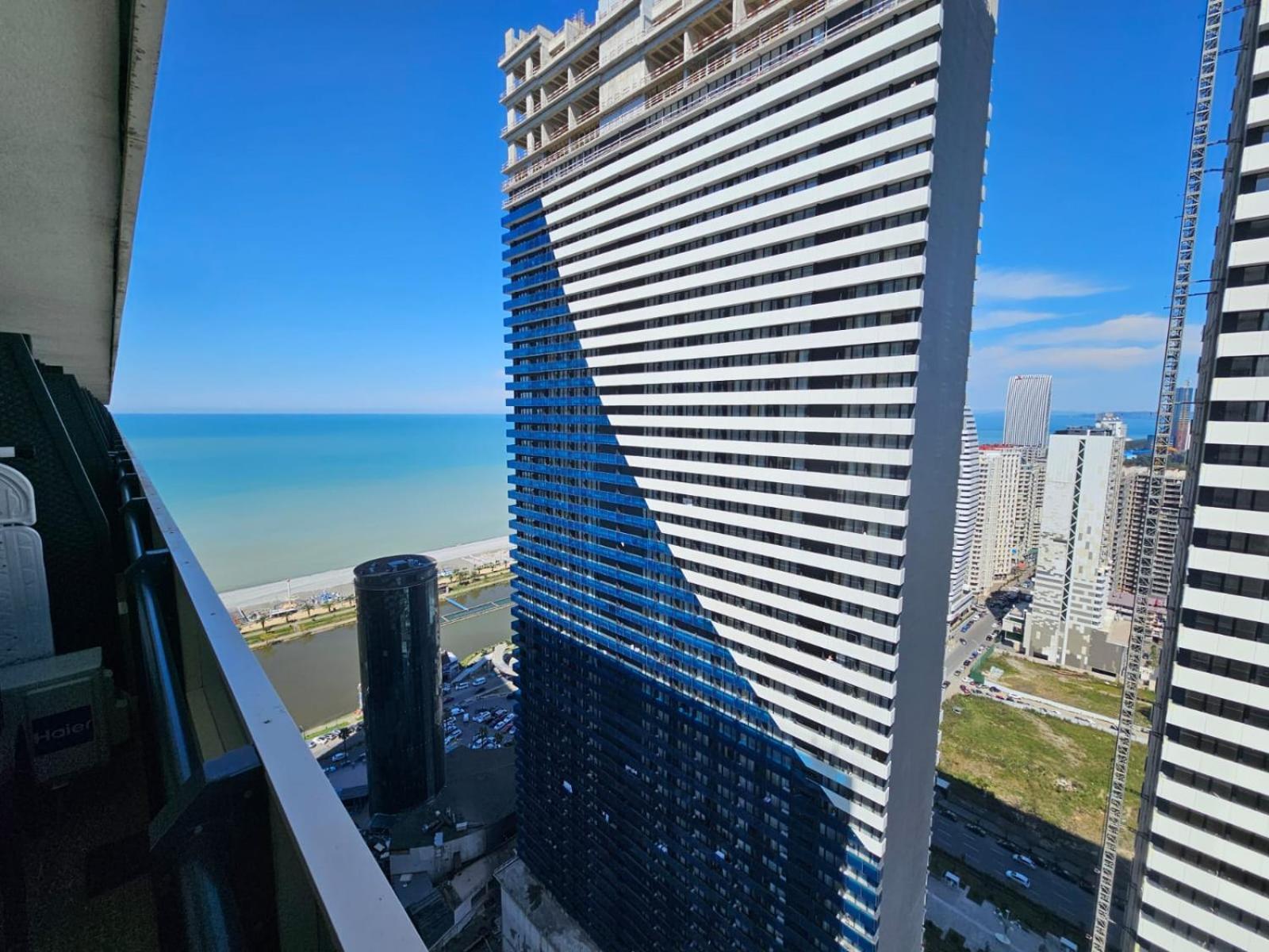 Orbi City Tower Best Apartment In Batoumi Extérieur photo